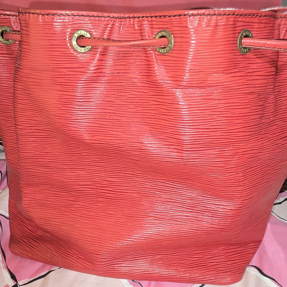 Red Designer Bucket Bag - Picture 13 of 13